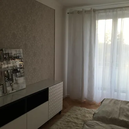 Am Loewenpark *