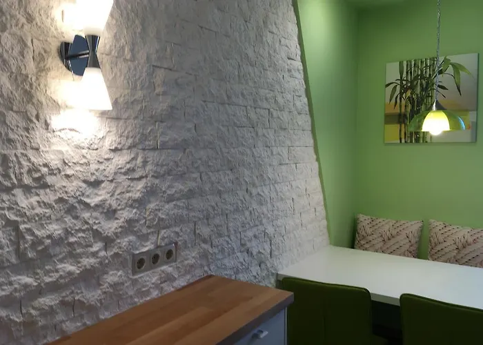 Am Loewenpark מלק