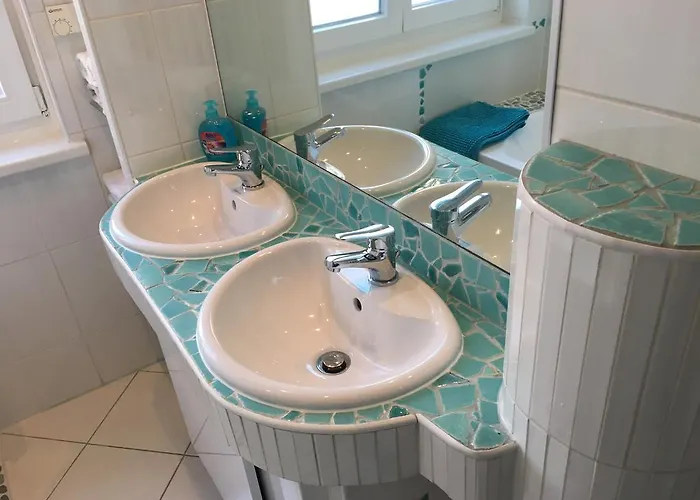 Am Loewenpark * מלק